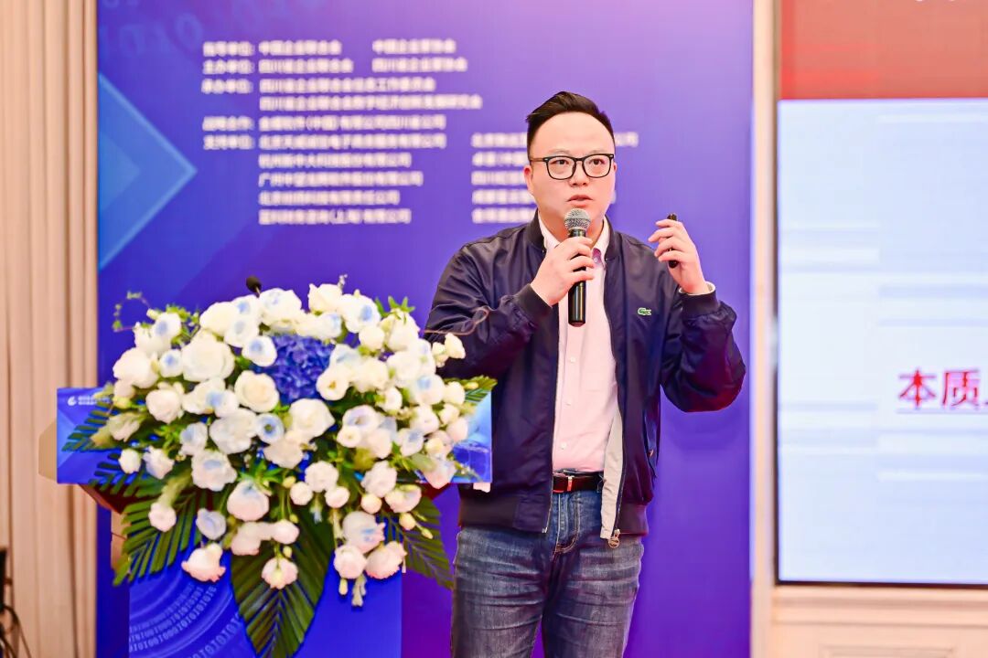 1765440762087053824.jpg 02.jpg